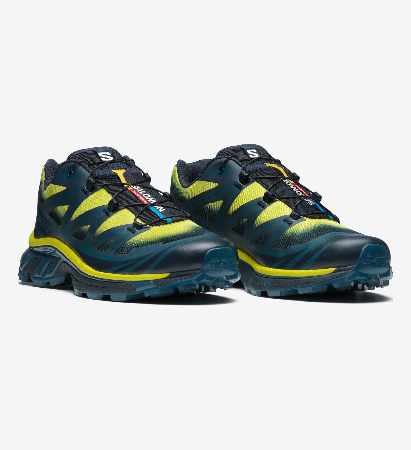 XT-6 SKYLINE Unisex Sportstyle Shoes in Carbon