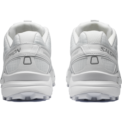 SPEEDCROSS 3 Unisex Sportstyle Shoes in White / Silver