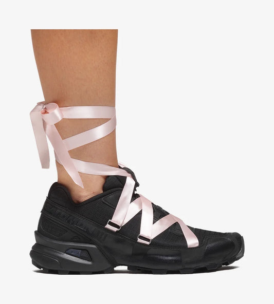 SPEEDCROSS RIBBON SANDY LIANG Unisex Sportstyle Shoes in Black/Cloud Pink